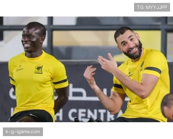 足球杯赛射手榜激战正酣：多国球员表现稳健，金靴争夺白热化