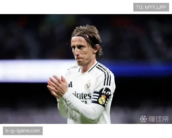 高位压迫下稳定出球：莫德里奇的抗压能力